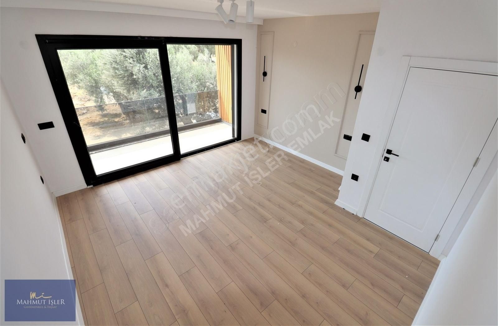 Mahmut İşler'den Gürede Tam Müstakil Havuzlu 5+1 Lüks Villa - Görsel 30