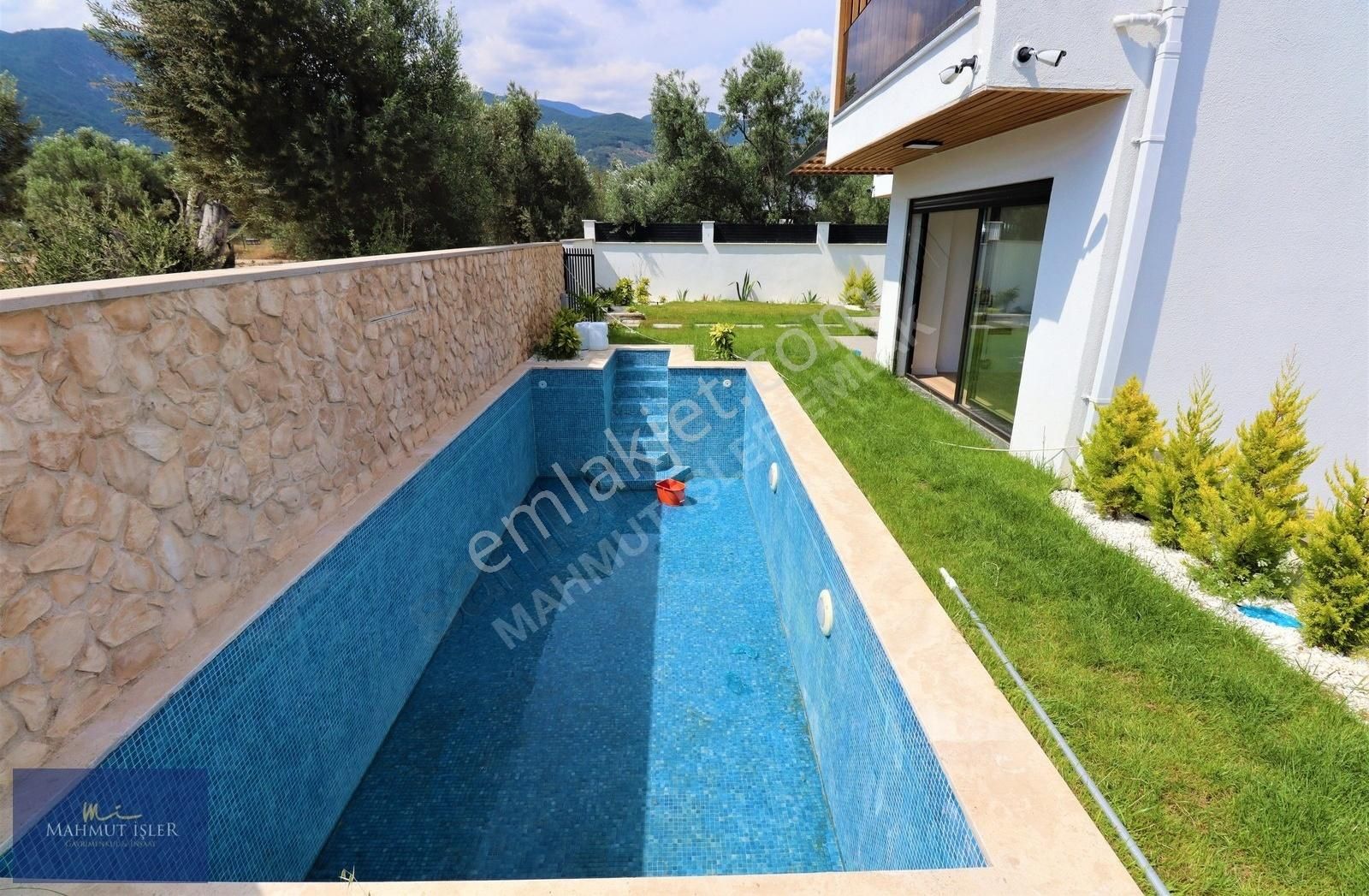 Mahmut İşler'den Gürede Tam Müstakil Havuzlu 5+1 Lüks Villa - Görsel 28