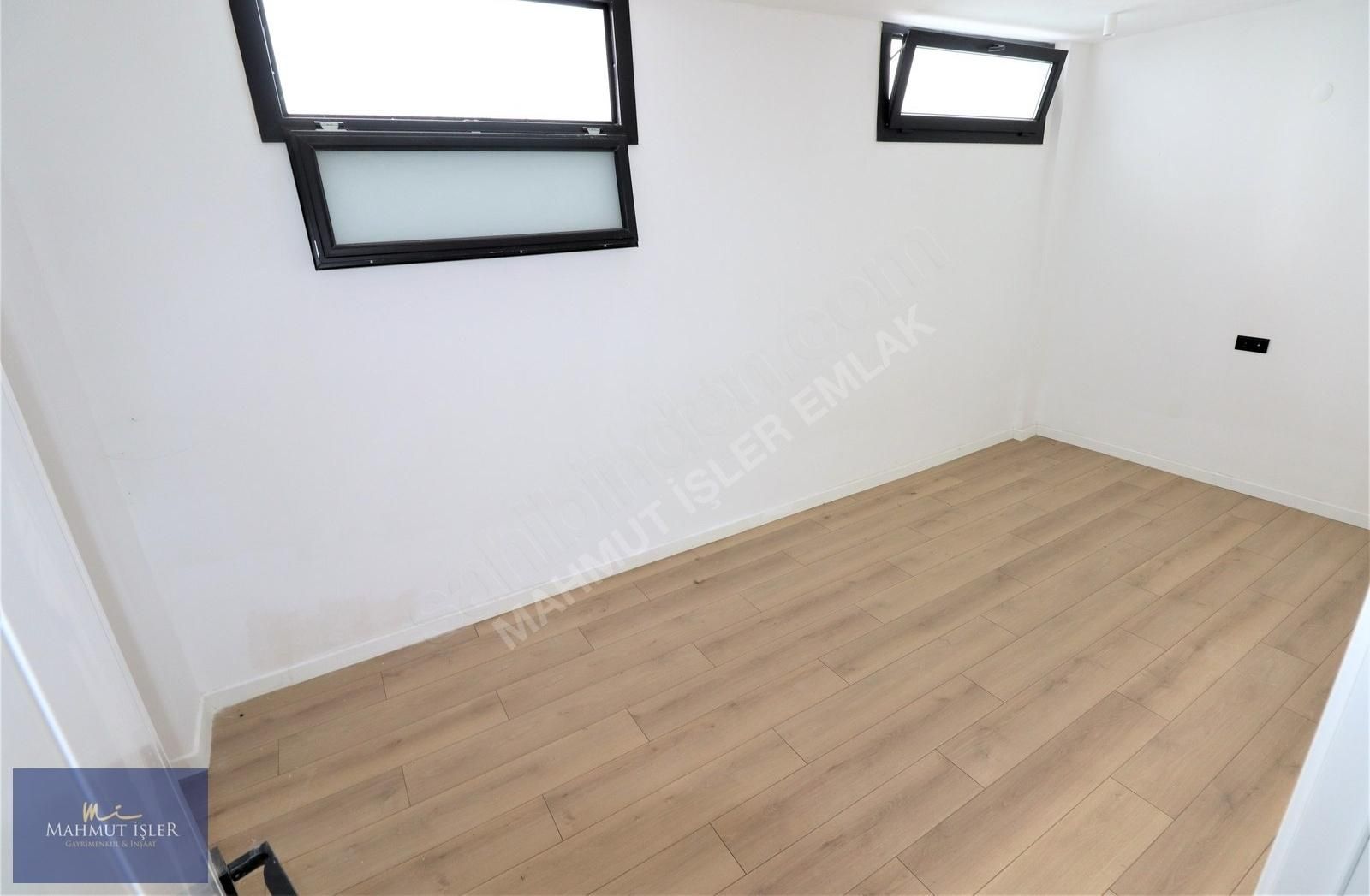 Mahmut İşler'den Gürede Tam Müstakil Havuzlu 5+1 Lüks Villa - Görsel 11