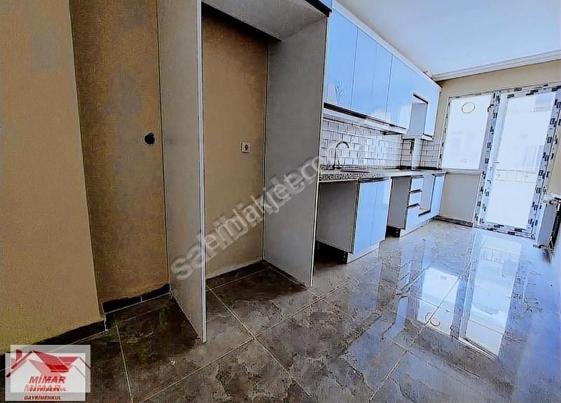 Başakşehir Güvercintepe Satılık Daire MİMAR YAPIDAN GÜVERCİNTEPE MEYDAN YAKINI 2+1 LÜX 2.KAT DAİRE