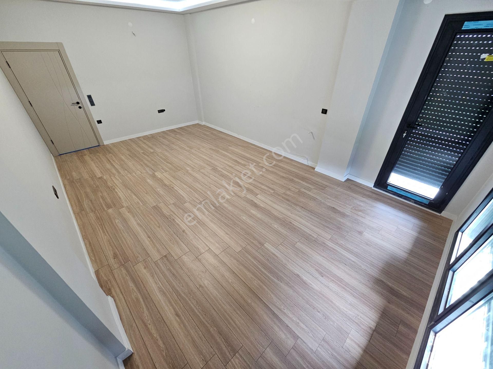 Eu Gayrimenkulden Balıkesir Edremit Güre'de Yeşilliklerin İçerisinde Çift Mutfaklı 5+1 Villa - Görsel 14