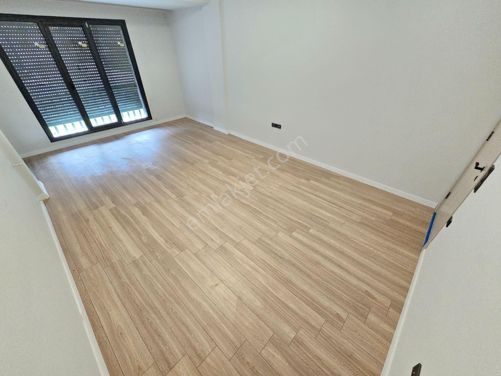 Eu Gayrimenkulden Balıkesir Edremit Güre'de Yeşilliklerin İçerisinde Çift Mutfaklı 5+1 Villa - Görsel 13