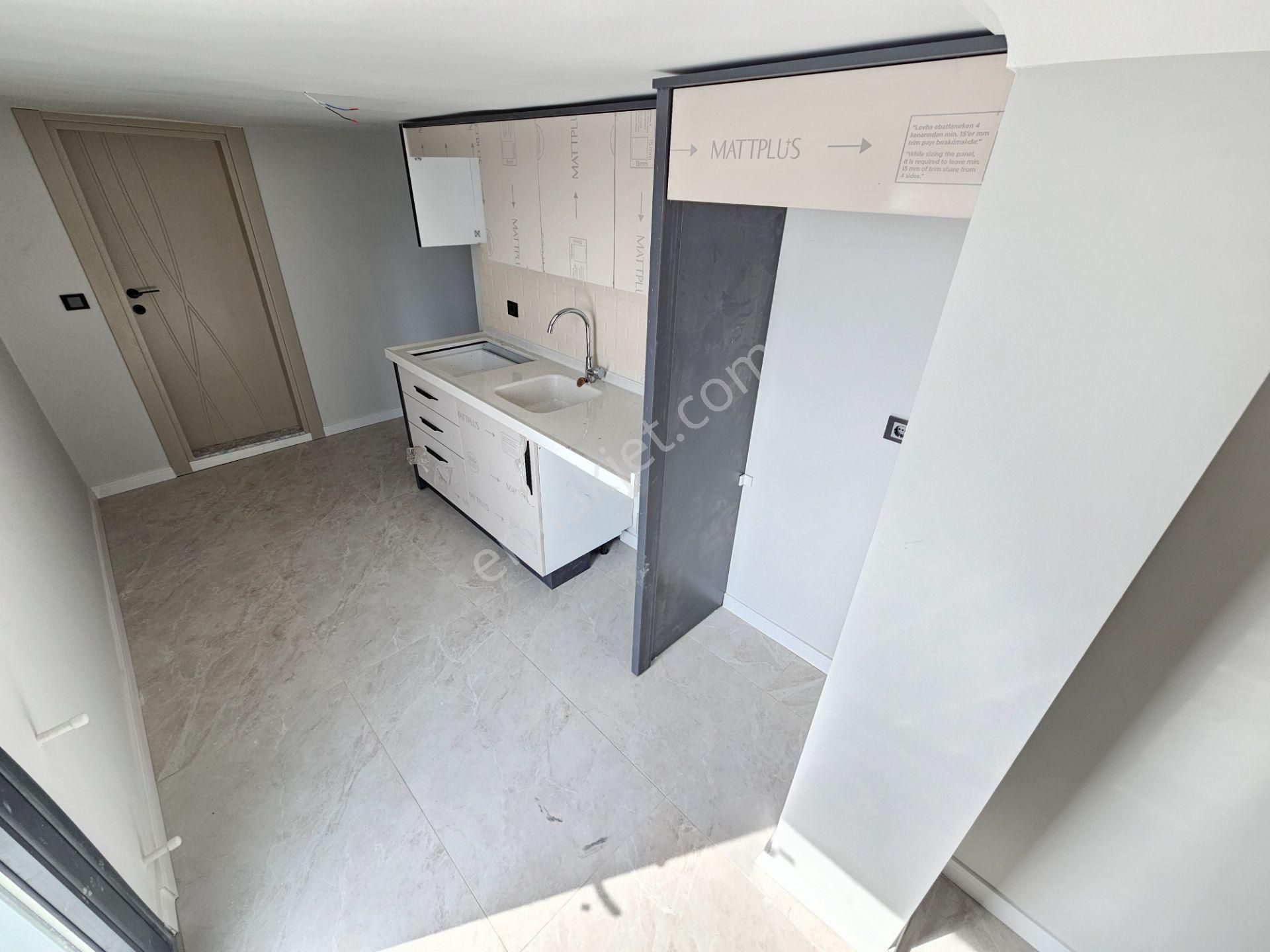 Eu Gayrimenkulden Balıkesir Edremit Güre'de Yeşilliklerin İçerisinde Çift Mutfaklı 5+1 Villa - Görsel 34