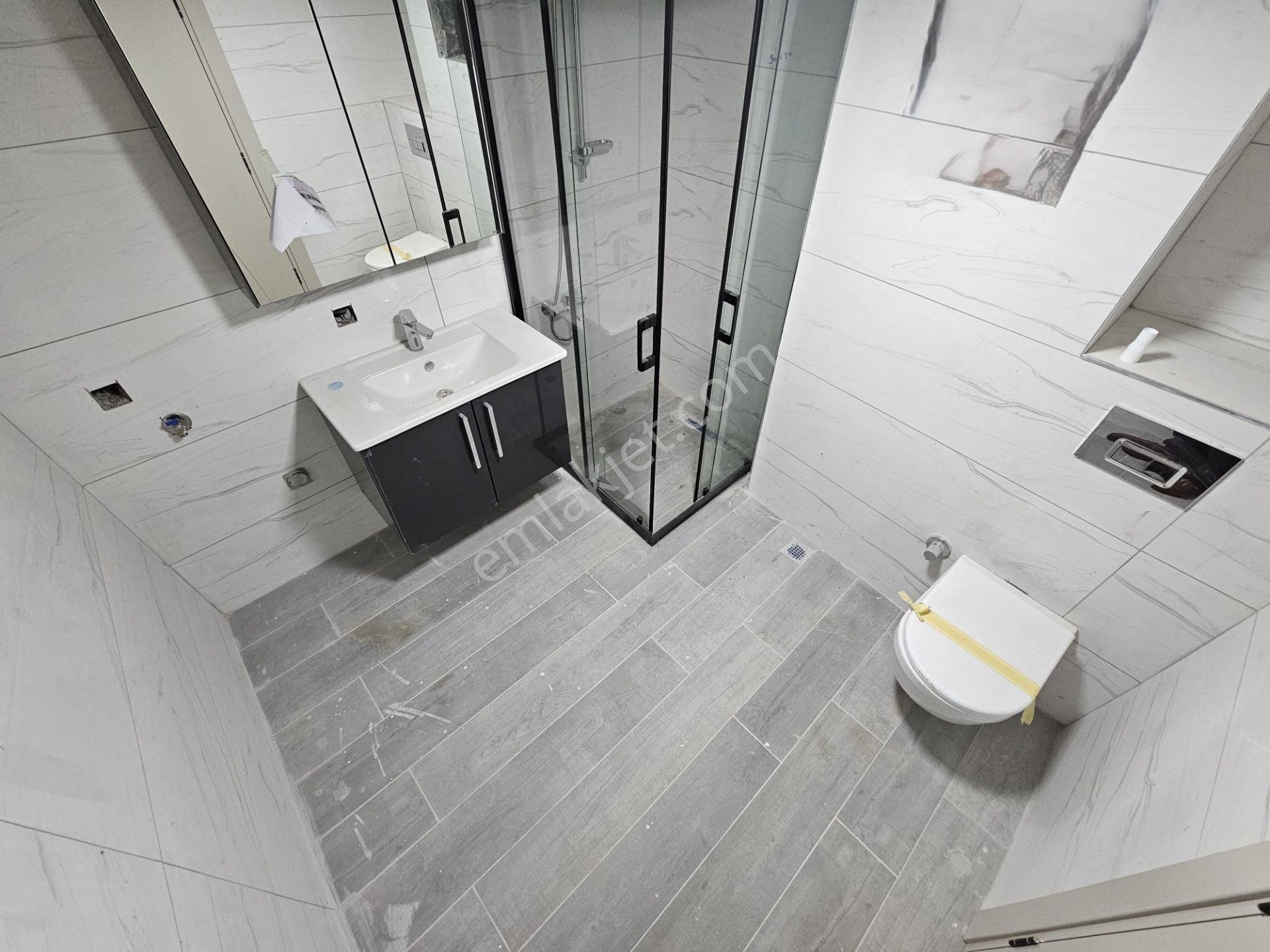 Eu Gayrimenkulden Balıkesir Edremit Güre'de Yeşilliklerin İçerisinde Çift Mutfaklı 5+1 Villa - Görsel 32