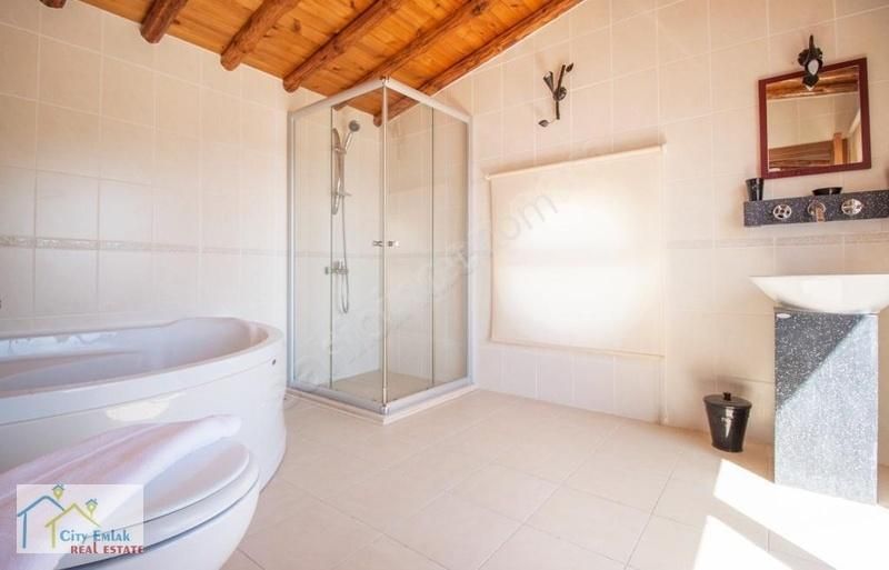 Kalkan Merkezde Süper Lüks Villa - Görsel 8