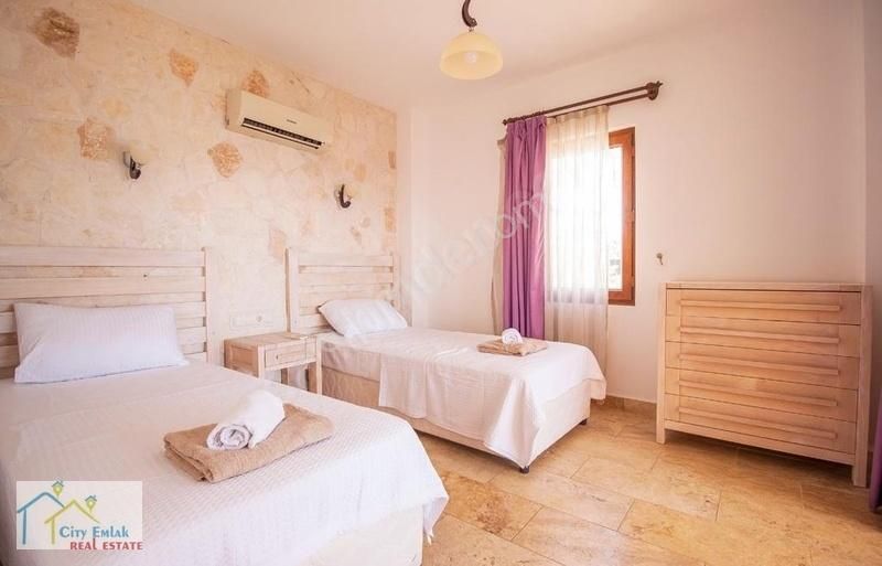 Kalkan Merkezde Süper Lüks Villa - Görsel 10