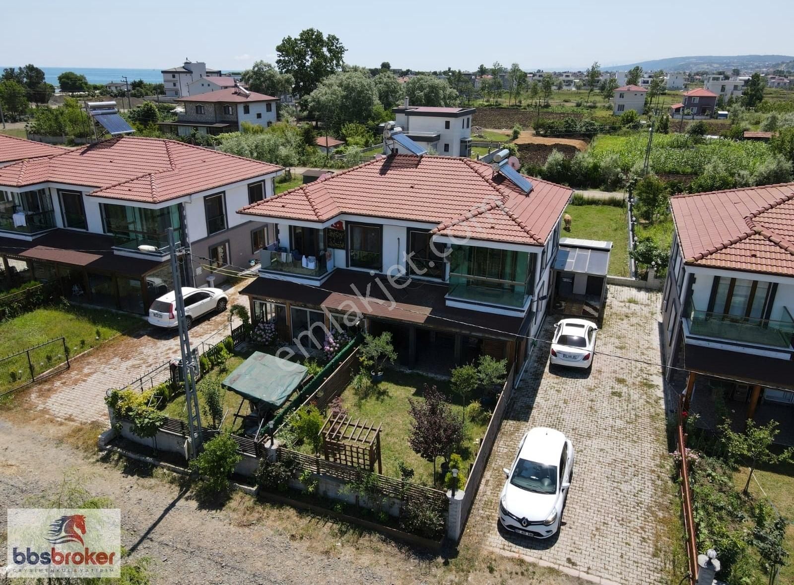 19 Mayıs Dereköy Satılık Villa BBSBROKER'dan Dereköy Sahilde Şaşırtan FIRSAT! 3+1 EŞYALI Dubleks Villa