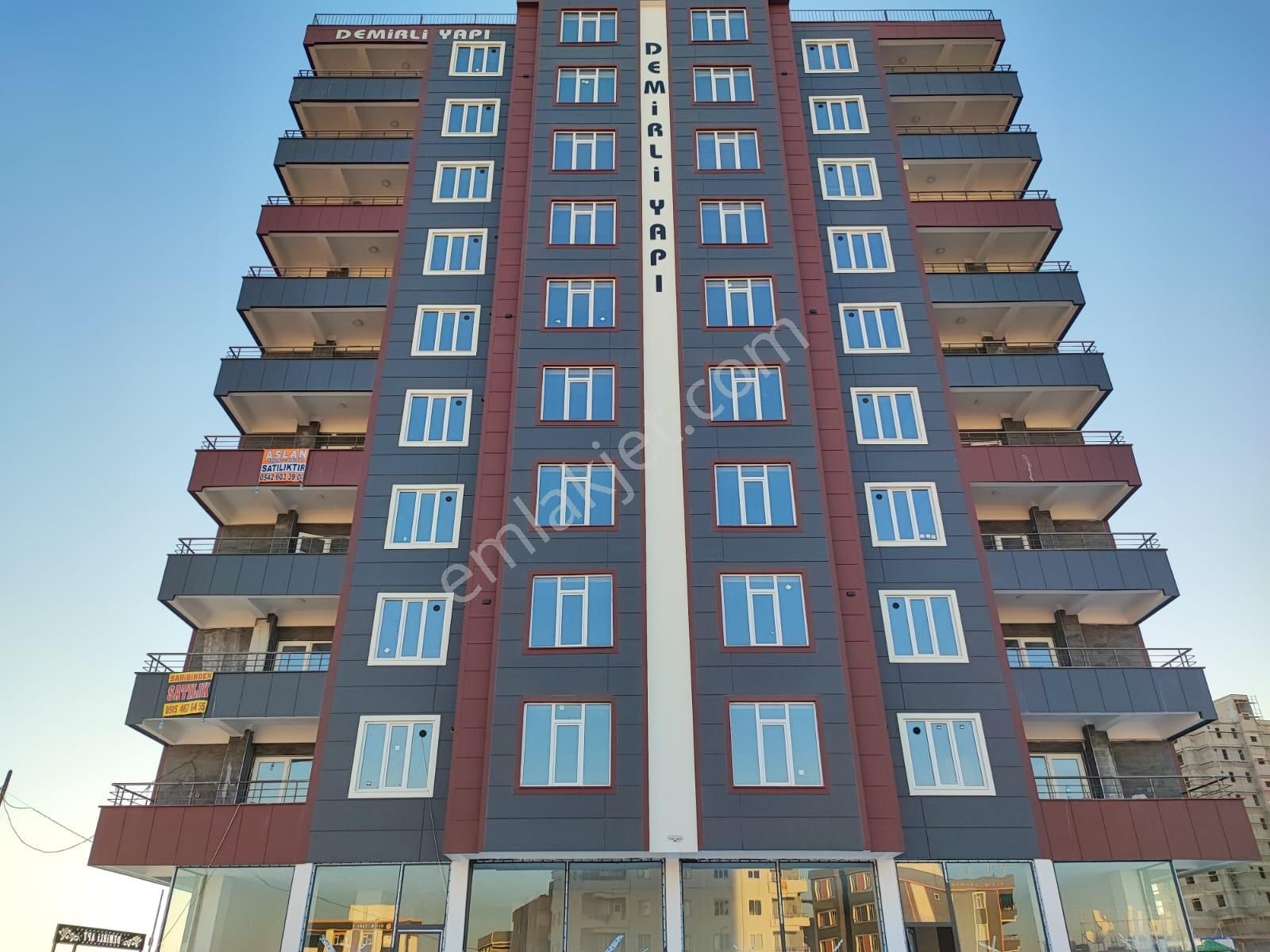 Karaköprü Seyrantepe Satılık Daire  EMİRHAN GAYRİMENKULDAN SATILIK 4+1 ARAKAT DAİRE