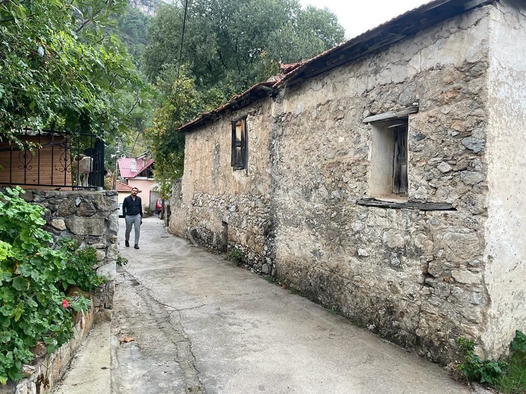 Fethiye Yeşilüzümlü Satılık Konut İmarlı Muğla Fethiye Üzümlü Mevkisinde %30 İmarlı Arsa