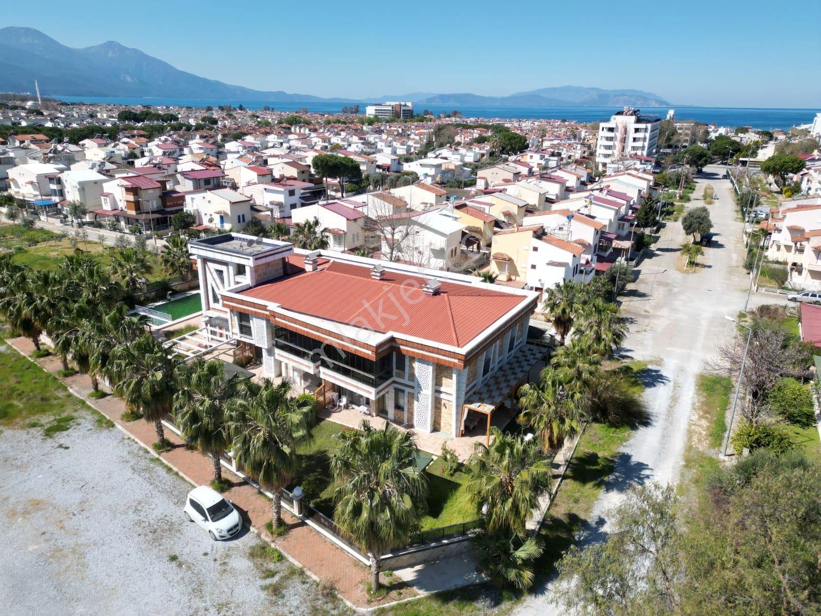 Kuşadası Davutlar Satılık Residence Sahıle 550 M-7/24 Güvenlik-havuz-bahçe-sosyal Alan-merkezi-modern-ultralüx-fırsat Daireler