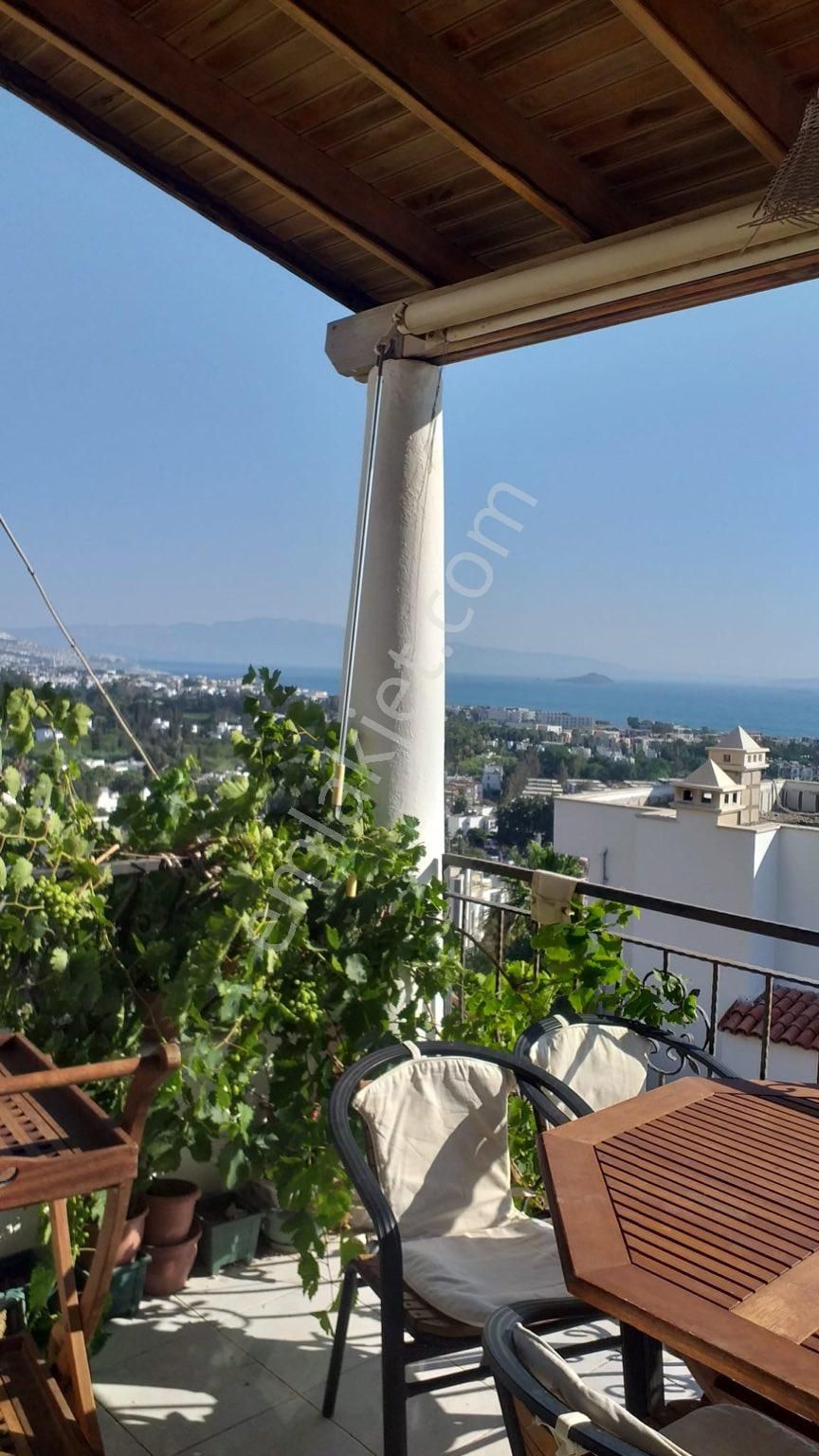 Bodrum Turgutreis Kiralık Daire Turgutreis merkeze yakın eşyalı üst dubleks yıllık kiralık daire