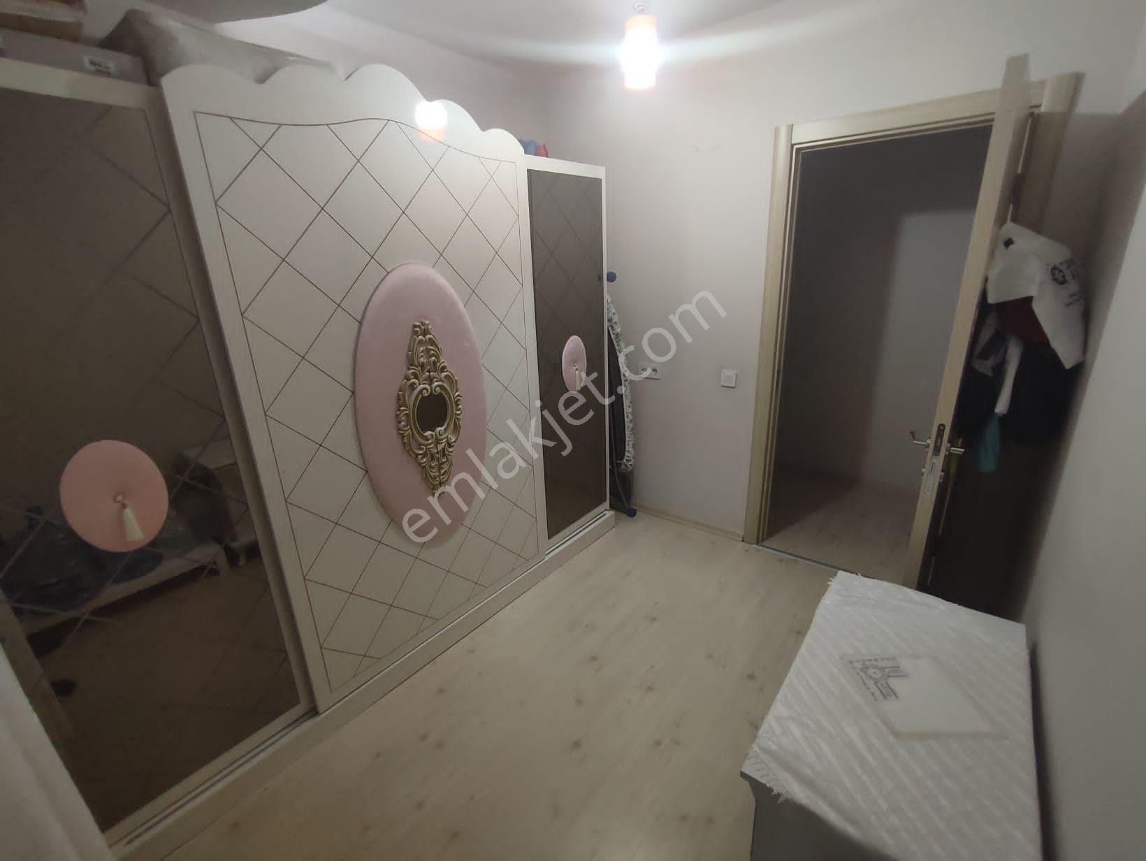 Satıluk Daire Selçuk Mah Cadde Üzerinde Dört Cepeli - Görsel 22