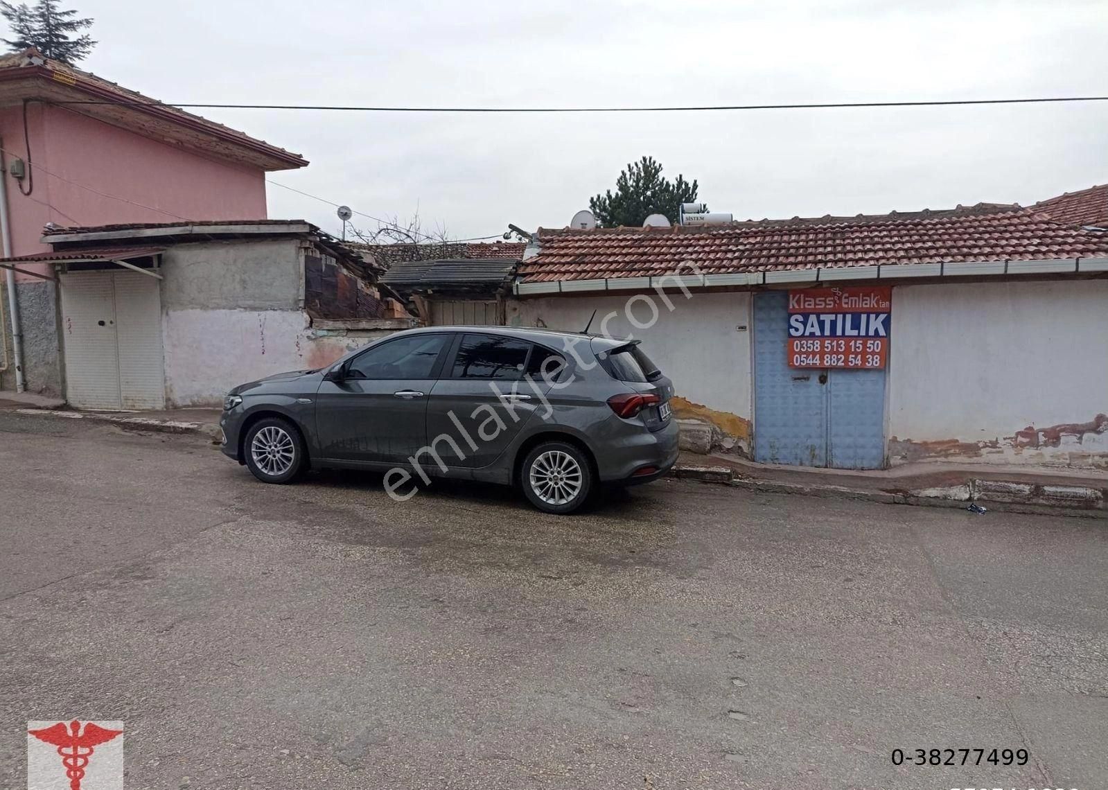 Merzifon Abidehatun Satılık Daire Klass Emlak'tan Abidehatun'da Satılık Müstakil Ev Geniş Arsalı