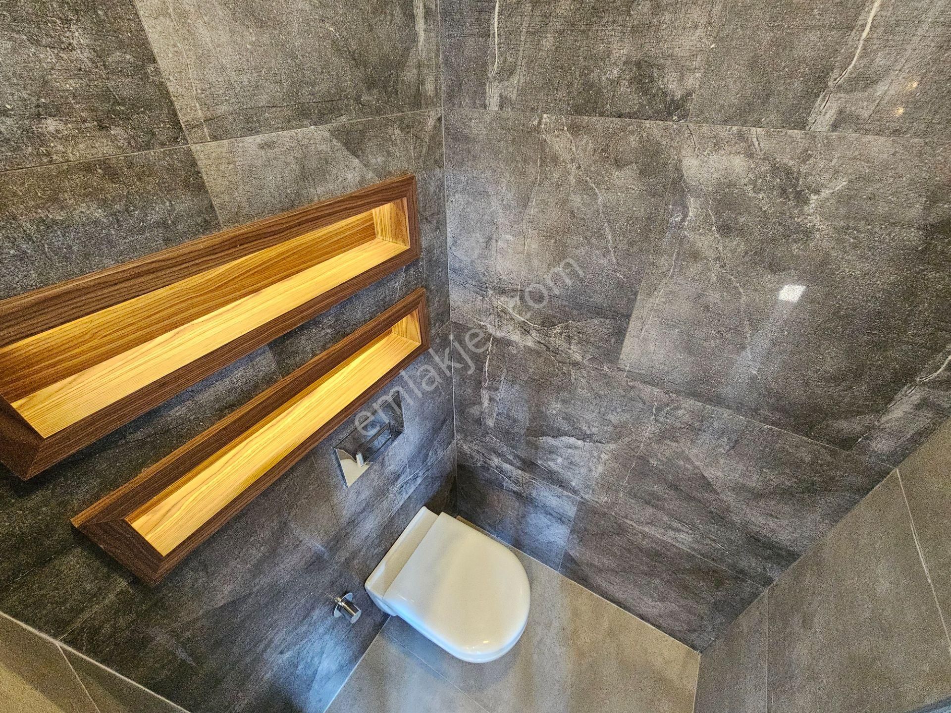 Eu Gayrimenkulden Balıkesir Edremit Güre'de Yeşilliğin Tamda İçinden Saunalı Havuzlu 4+1 Villa - Görsel 28