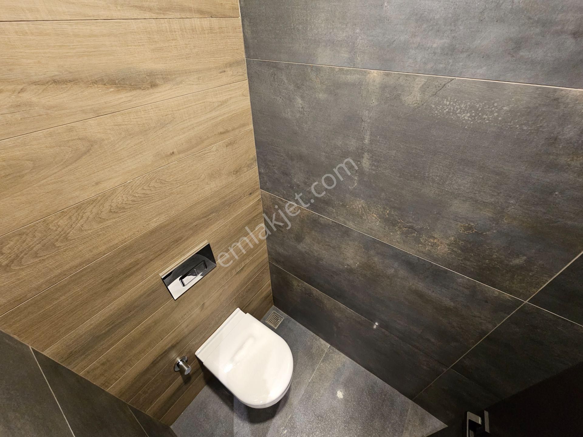 Eu Gayrimenkulden Balıkesir Edremit Güre'de Yeşilliğin Tamda İçinden Saunalı Havuzlu 4+1 Villa - Görsel 16