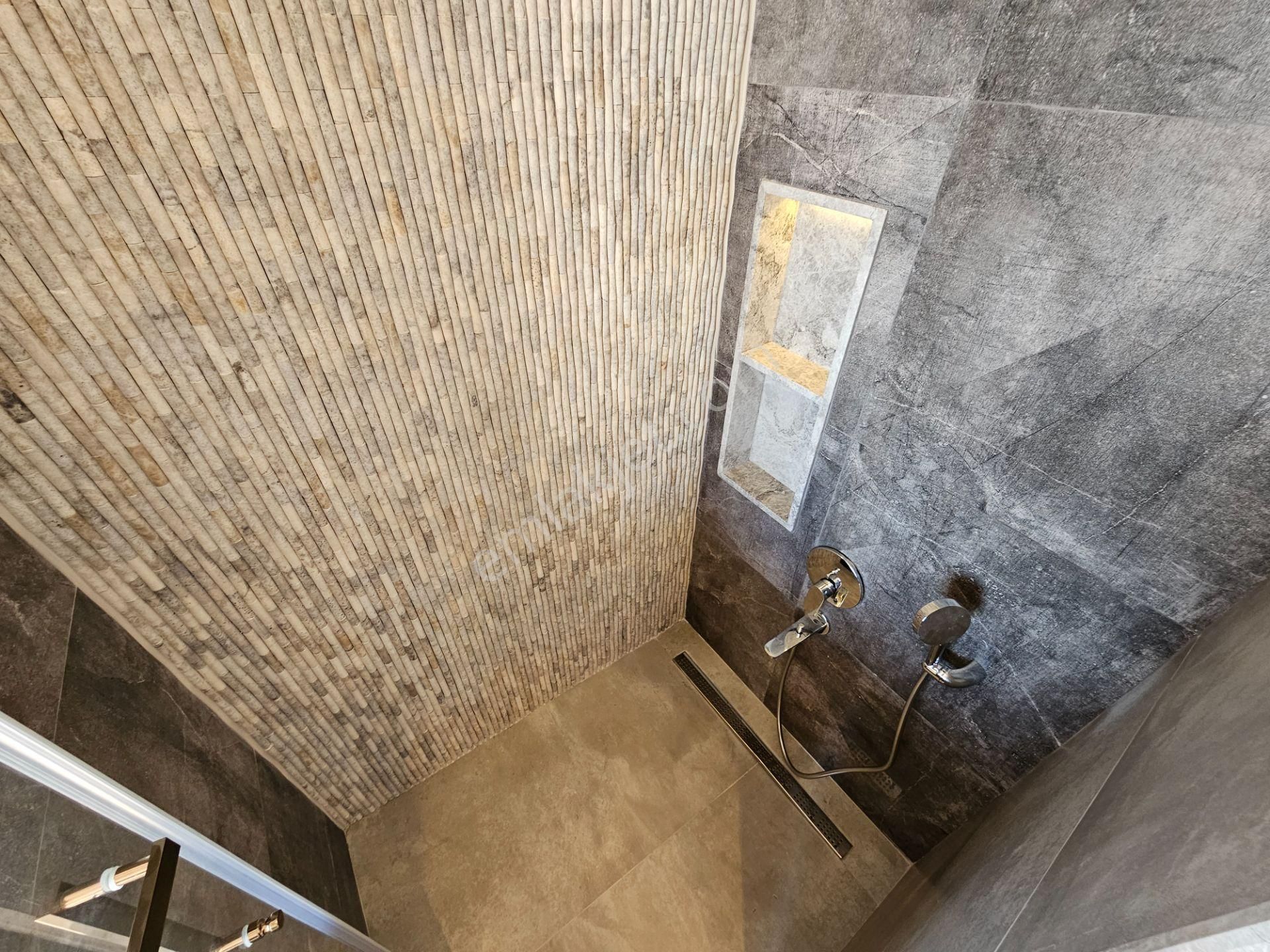 Eu Gayrimenkulden Balıkesir Edremit Güre'de Yeşilliğin Tamda İçinden Saunalı Havuzlu 4+1 Villa - Görsel 29