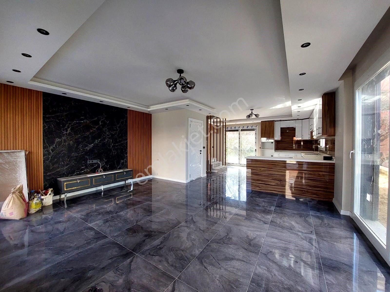 İzmir Seferihisar Doğanbey De Satılık Müstakil Bahçeli Yazlık 3+1 - Görsel 9