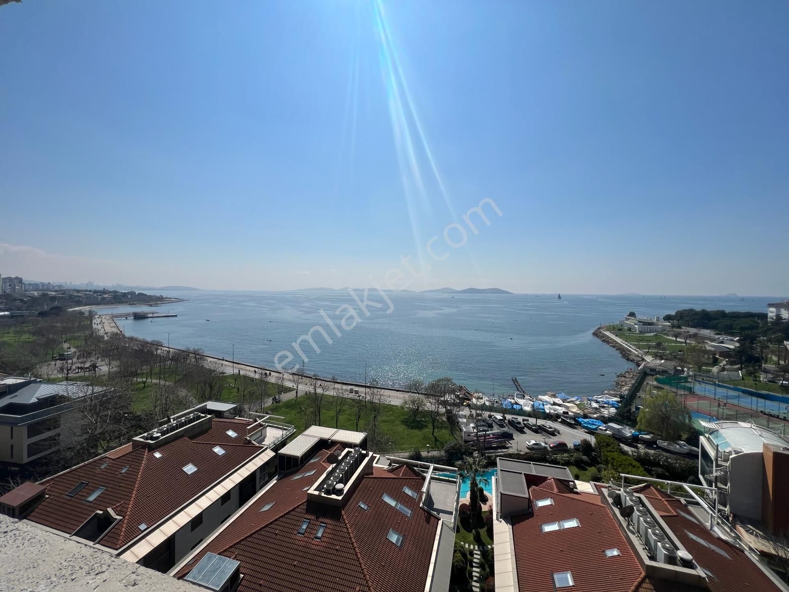 Kadıköy Fenerbahçe Satılık Daire  MUTLUOL PROJE'DEN FENERBAHÇE DALYANDA DENİZ MANZARALI 225 M2 4+1 LUX DAİRE