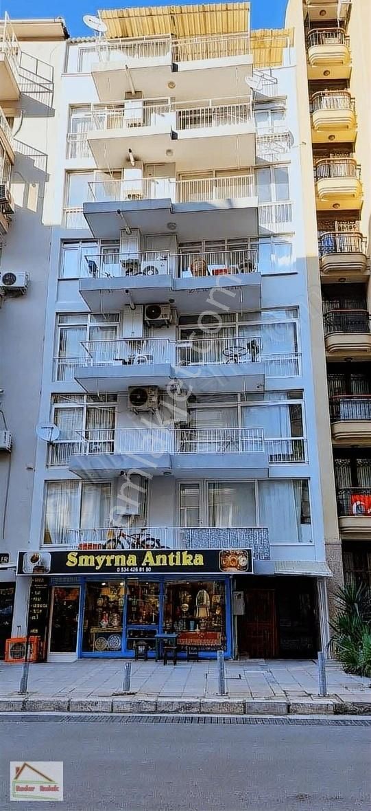 Konak Akın Simav Satılık Daire Mithatpaşa Caddesi Üzerinde 2+1 Arakat Asansörlü Satılık Daire