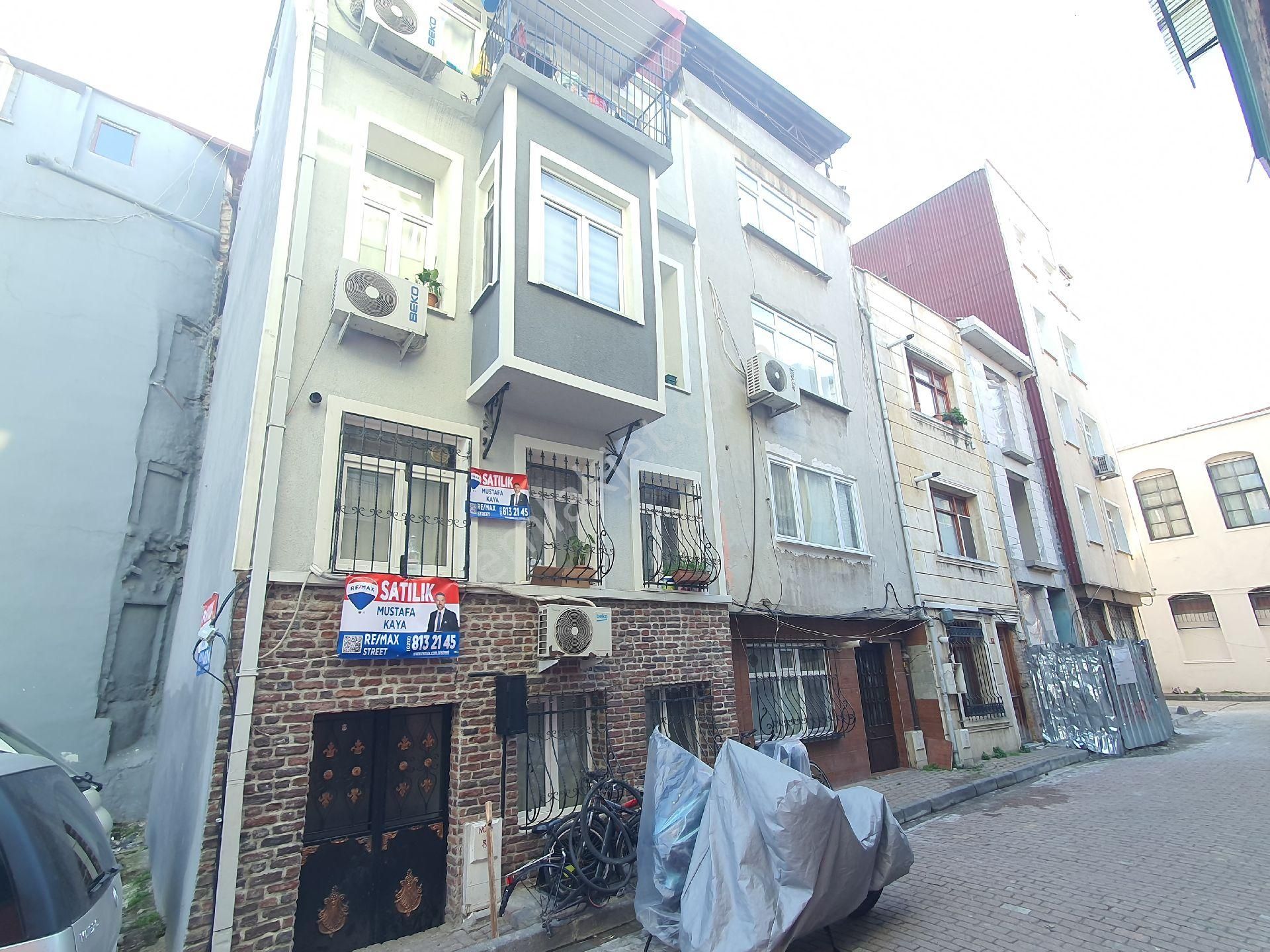 Fatih Balat Satılık Bina  MUSTAFA KAYA REMAX STREET KOMPLE BİNA BALAT TARİHİ YARIMADA