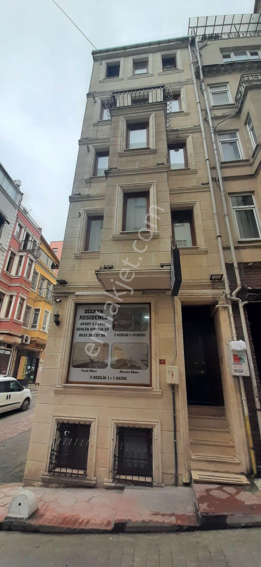 Beyoğlu Şehit Muhtar Satılık Apart Otel  İstanbul Taksim merkezde satılık apart otel 5 kat 6 oda 180 m2