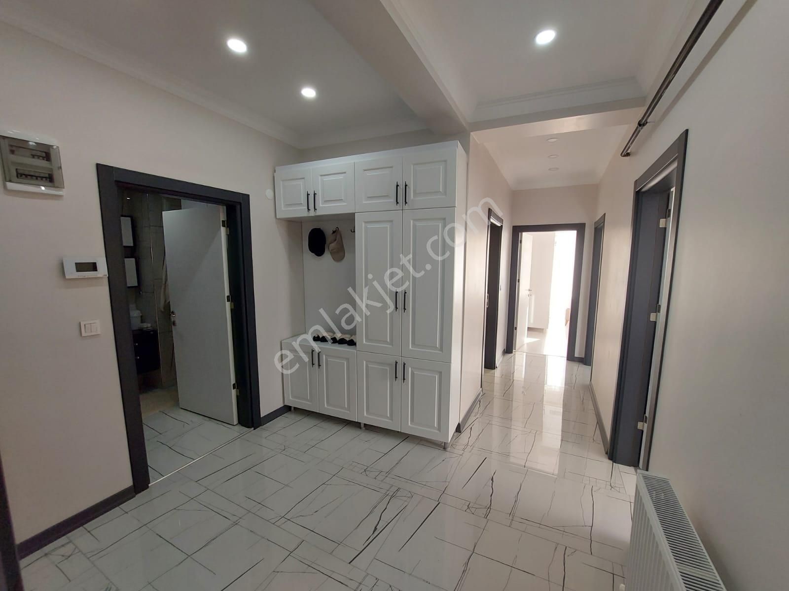 Kırklareli Merkez İstasyon Satılık Daire  KIRKLARELİ MERKEZ..SATILIK 3+1 LÜKS DAİRE