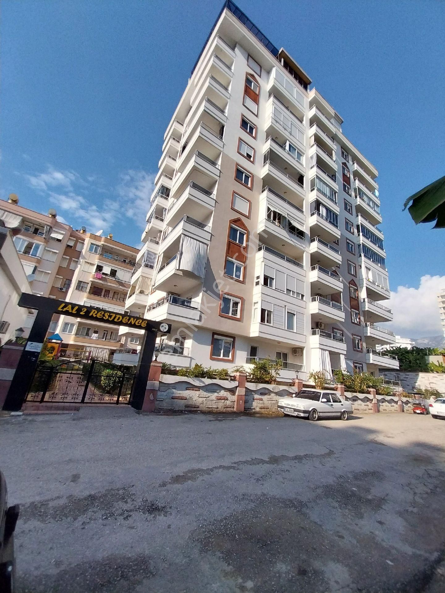 Alanya Mahmutlar Satılık Daire Mahmutlarda 2+1 6 yıllık binada
