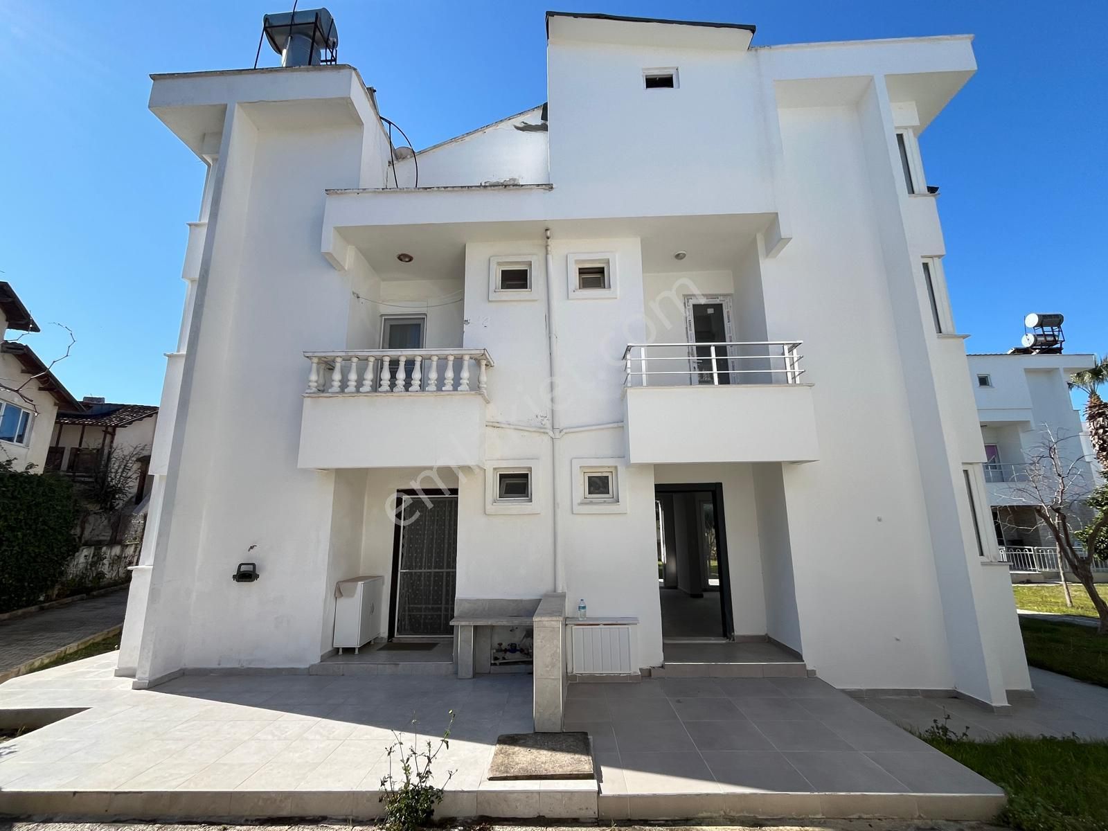 Villa 3+1 Site İçi Denize Golf Hotellere Yakın Cadde Üzerinde - Görsel 5
