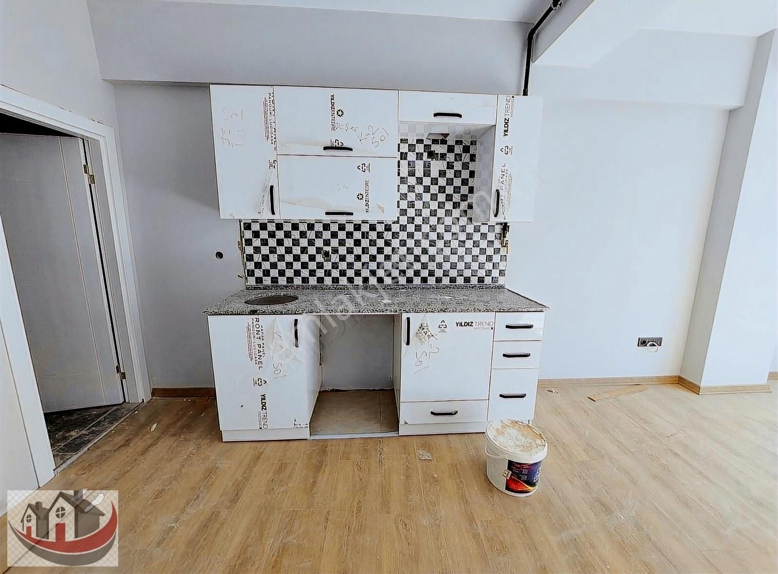 Maltepe Fındıklı Satılık Daire GÜNEYDEN FINDIKLI MAH. DE SIFIR BİNADA 1+1.60M2 MERKEZİ YERDE DA