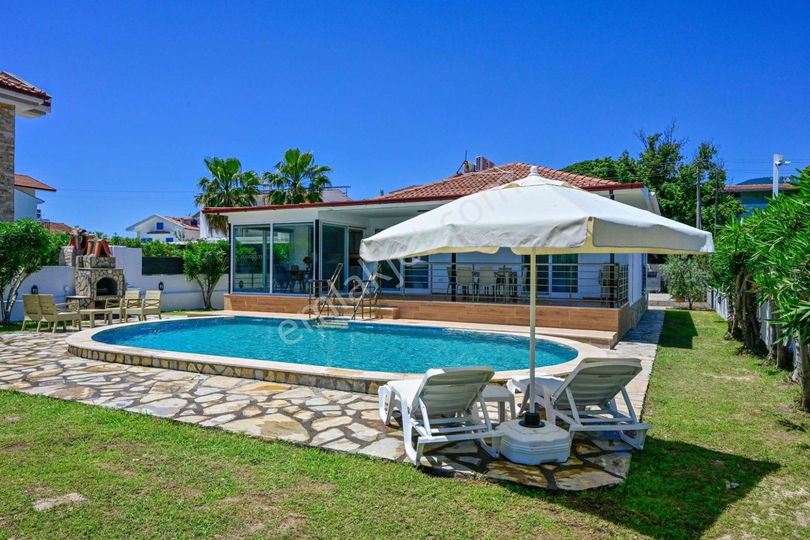 (mera-4) Uygun Fiyatta Kiralık(günlük) Havuzlu Villamız