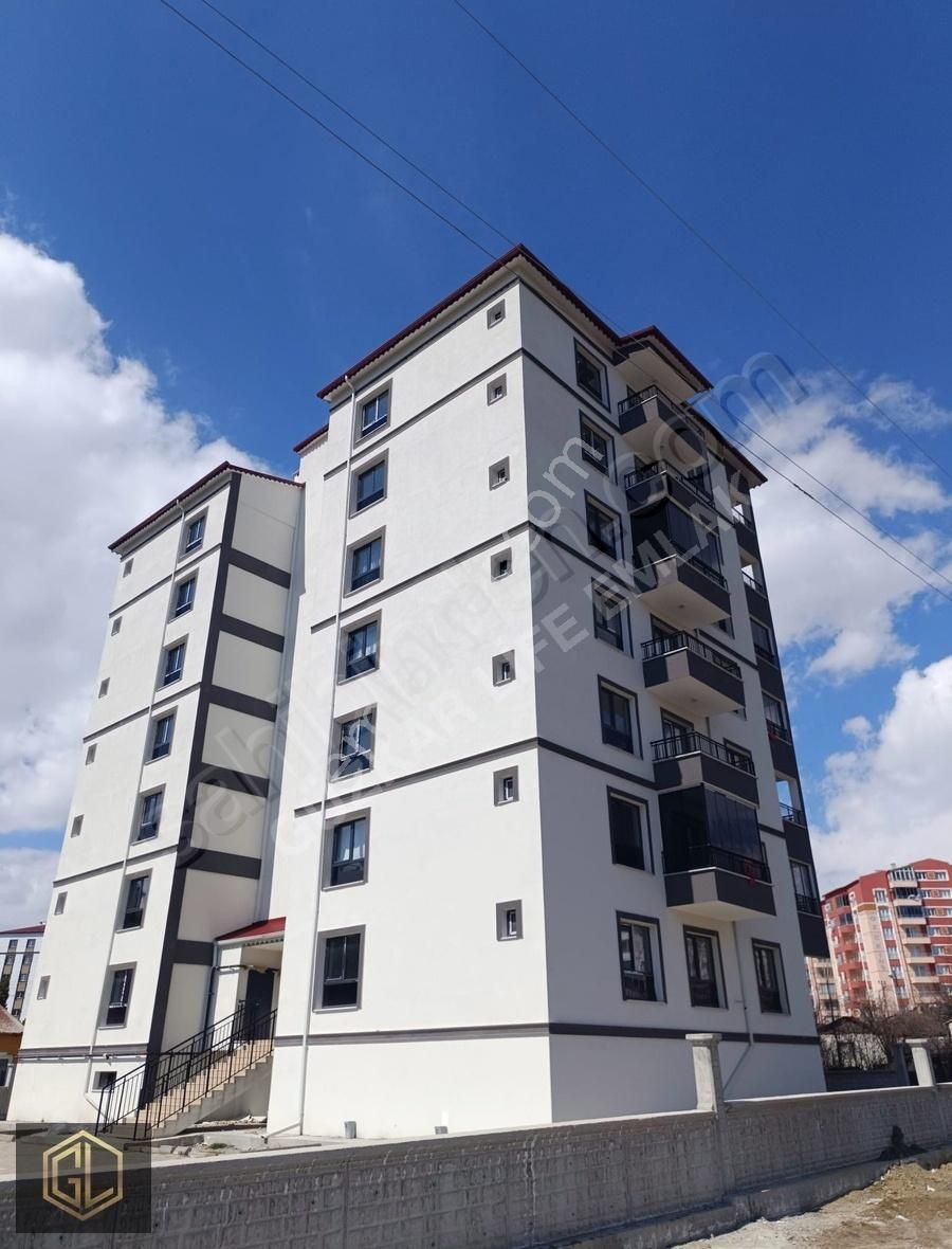 Sivas Merkez Diriliş Satılık Daire GÜZKAR LIFE EMLAKTAN TUZLUGÖL Mh. SIFIR SATILIK 4+1 DAİRE (ACİL)