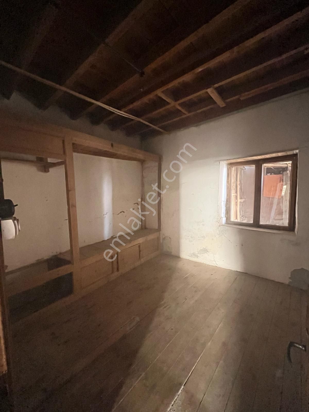 Antalya Elmalı Gündoğan Mah'de 261m2 Arsa İçerisinde 3 Katlı Müstakil Satılık Kerpiç Bina - Görsel 8