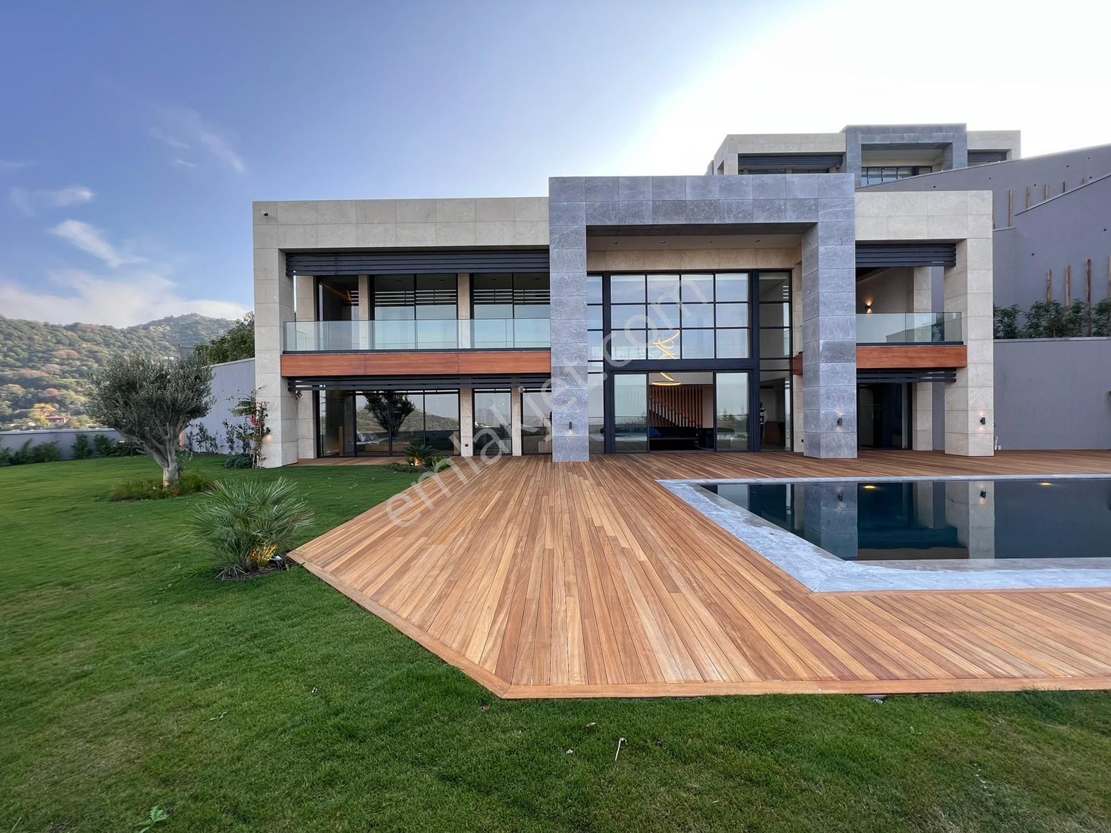Bodrum Yalıkavak Satılık Villa  Yalıkavak'ta Satılık Deniz Manzaralı Modern Tasarım 4+2 Villa 