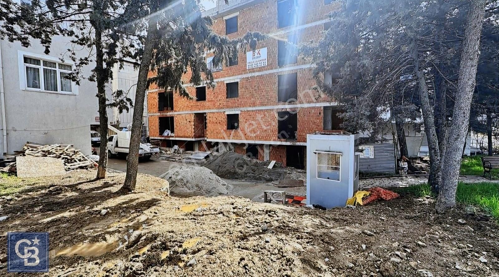 Üsküdar Bulgurlu Satılık Daire ÇAMLICA GÖBEĞİ LİBADİYE YANINDA 3+1 DAİRE