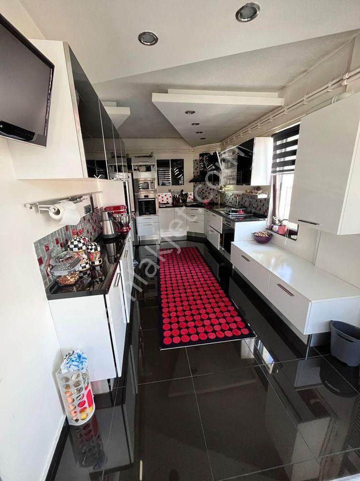 Melikgazi Alpaslan Satılık Daire  MUHTEŞEM KONUMDA KOMBİLİ 4+1 FULL+FULL YAPILI SATILIK LÜKS DAİRE