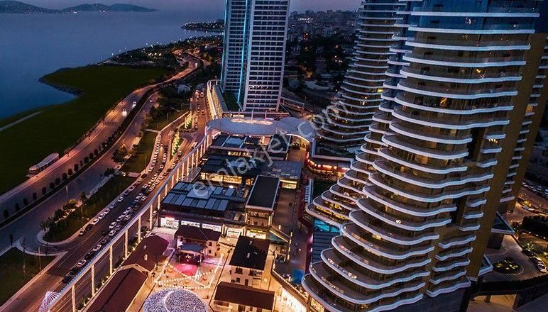 Kartal Kordonboyu Satılık Daire İstmarina'da Muhteşem Deniz Manzaralı 3,5+1 Satılık Daire