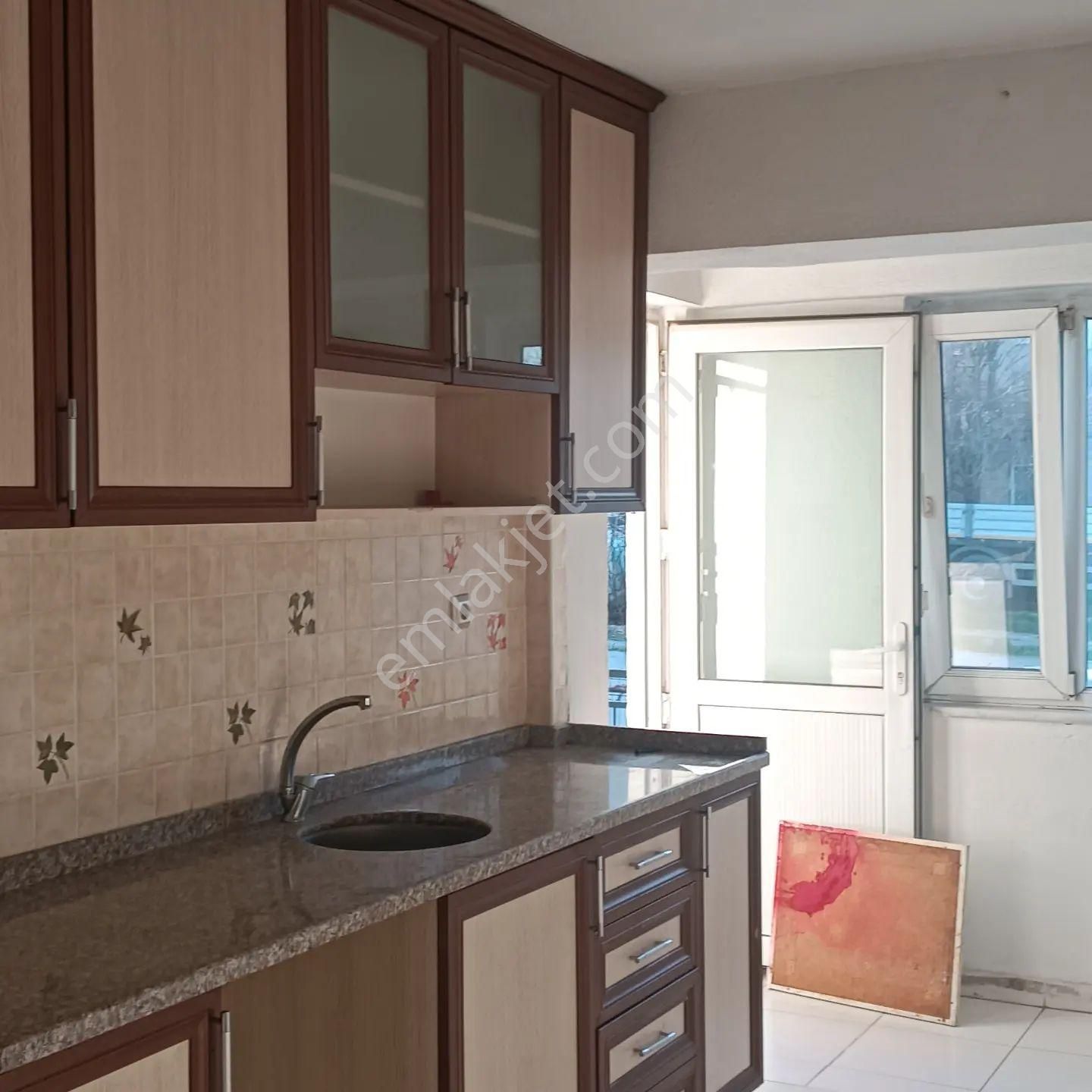 Ki̇ralik dai̇re 3 gen kavşağinda firsat kaçmaz