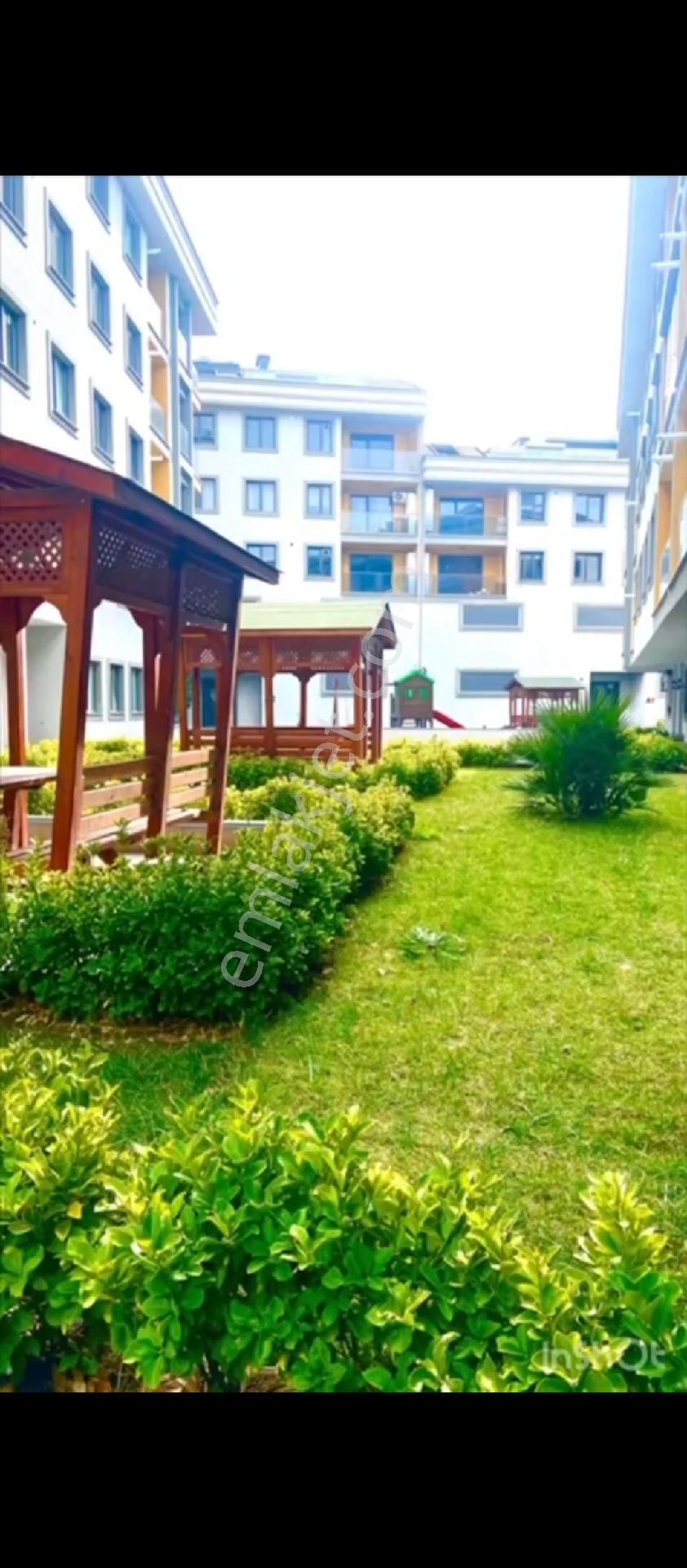 Beylikdüzü Sahil Kiralık Daire Beylikdüzü sahil Mahallesi'nde Deniz İstanbul'a yakın site içerisinde 5+2 dubleks kiralık