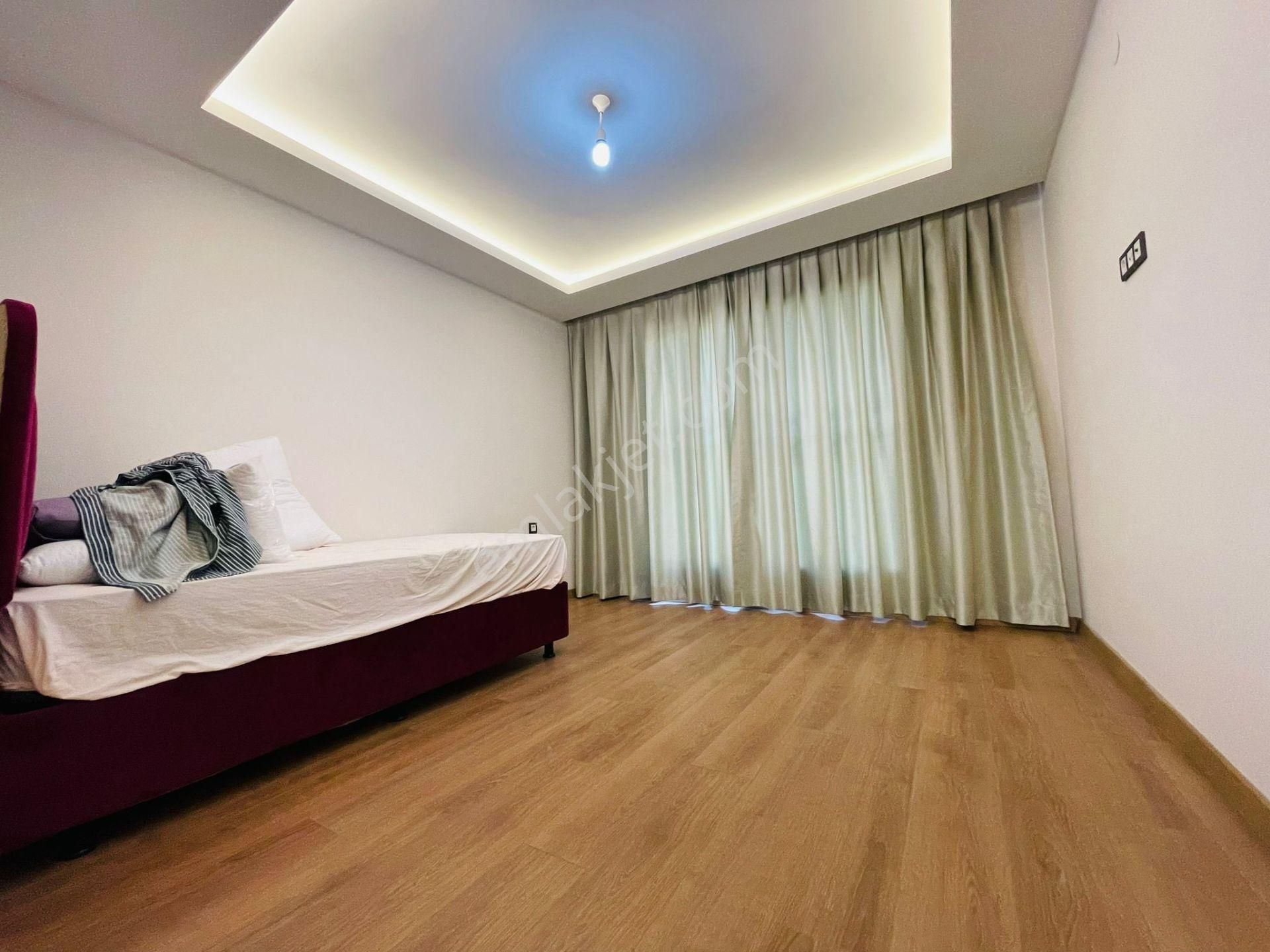 Sahile 900 M-manzara-havuz/otopark-300 M2-güvenlik-bahçe-lüx-fırsat-akıllı Villa - Görsel 8