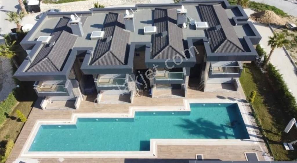 Sahile 900 M-manzara-havuz/otopark-300 M2-güvenlik-bahçe-lüx-fırsat-akıllı Villa - Görsel 21