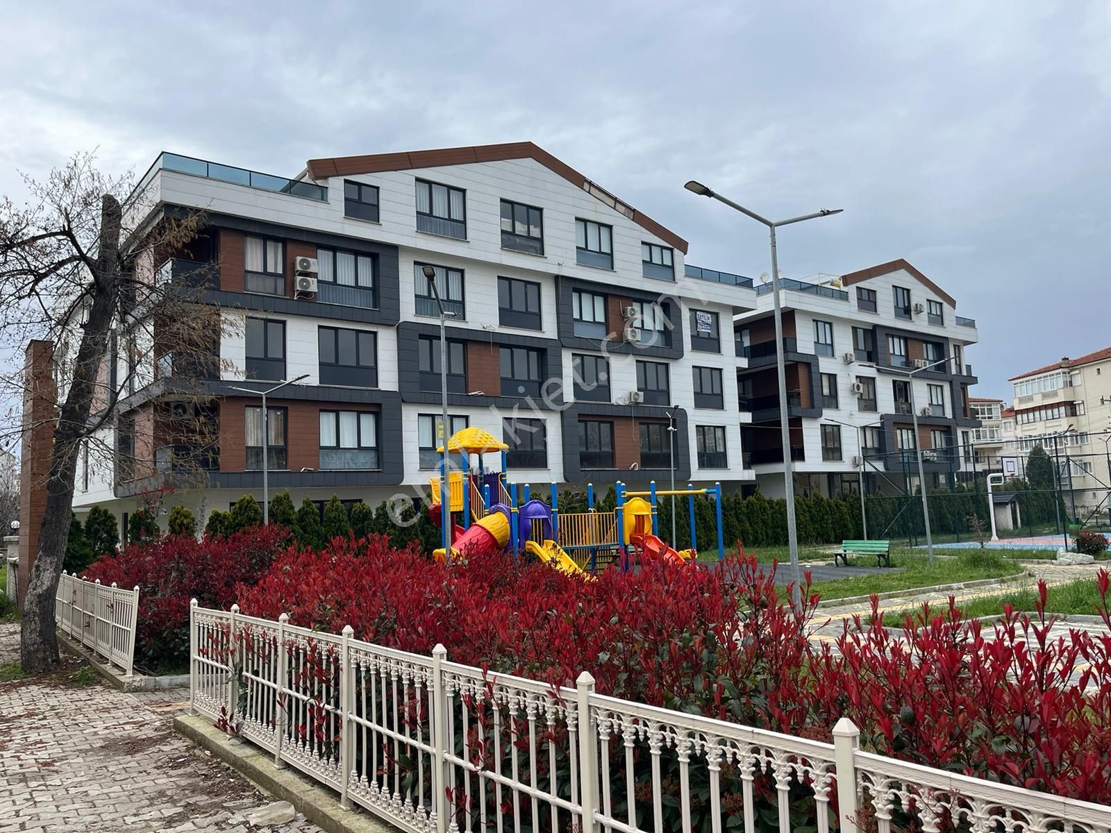 Çınarcık Karpuzdere Satılık Daire ÇINARCIK BEYTÜRK ORMAN 1+1 SATILIK DAİRE KENDİNE AİT BAHÇELİ!..