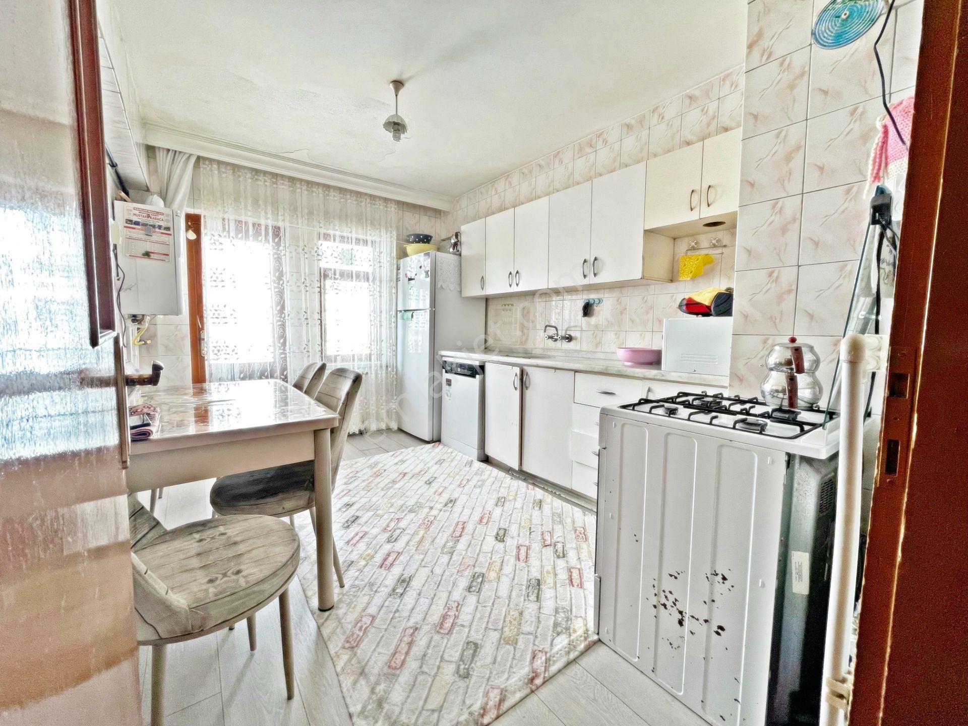 Yenimahalle Güventepe Satılık Daire  MERKEZ CAMİ YAKINI ARA KATTA MASRAFSIZ ACİL SATILIK 3+1 DAİRE