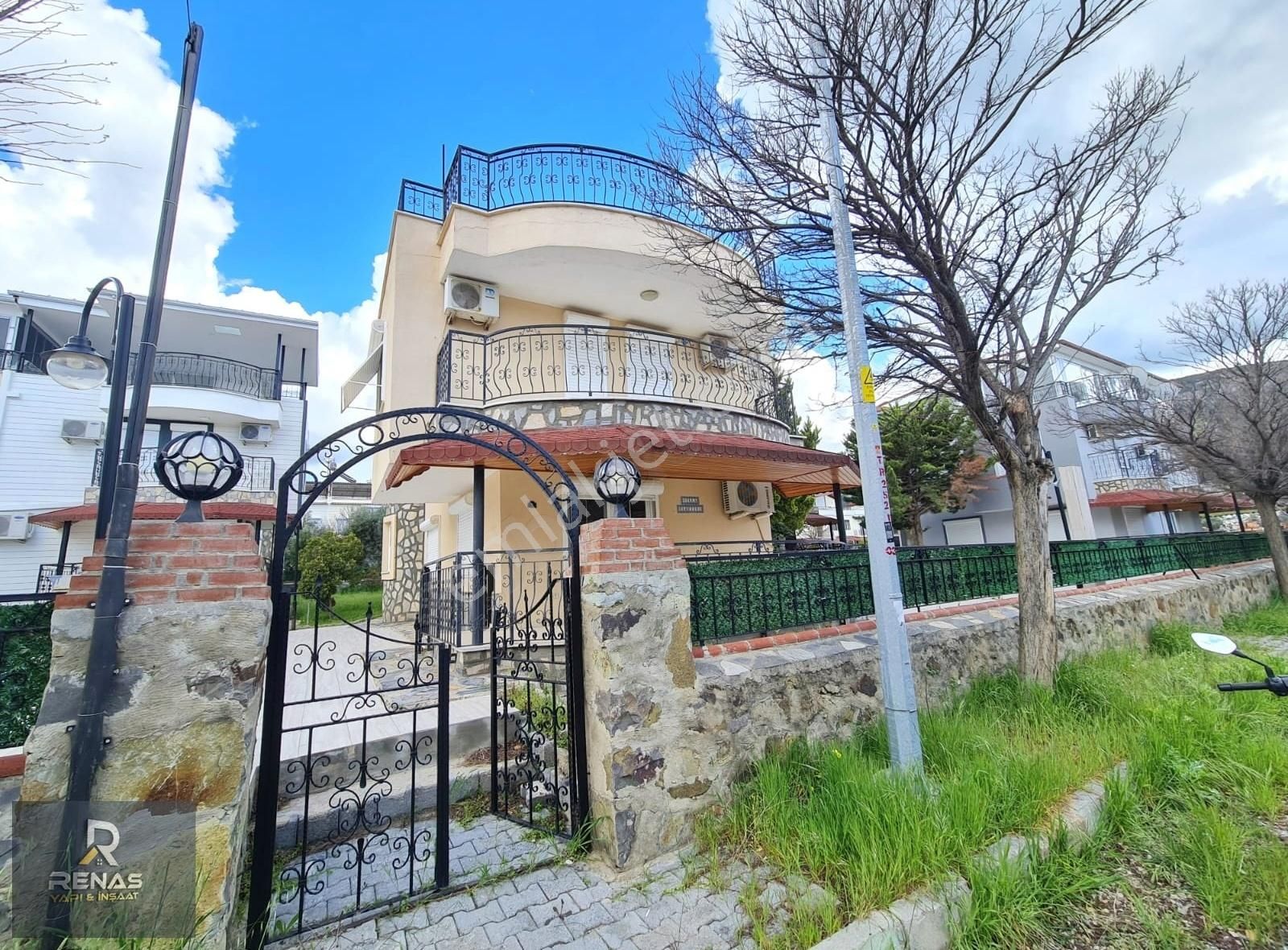 Didim Akbük Satılık Villa RENAS EMLAKTAN DENİZE 250MT SATILIK VİLLA