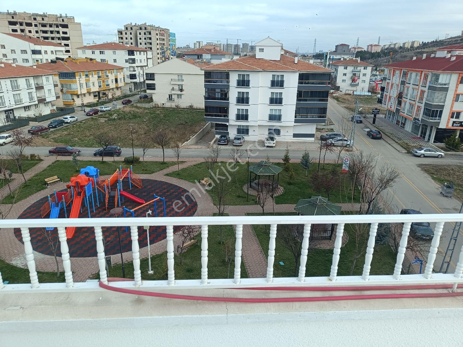 Sincan Menderes Satılık Daire Park Manzaralı 5+1 Daire