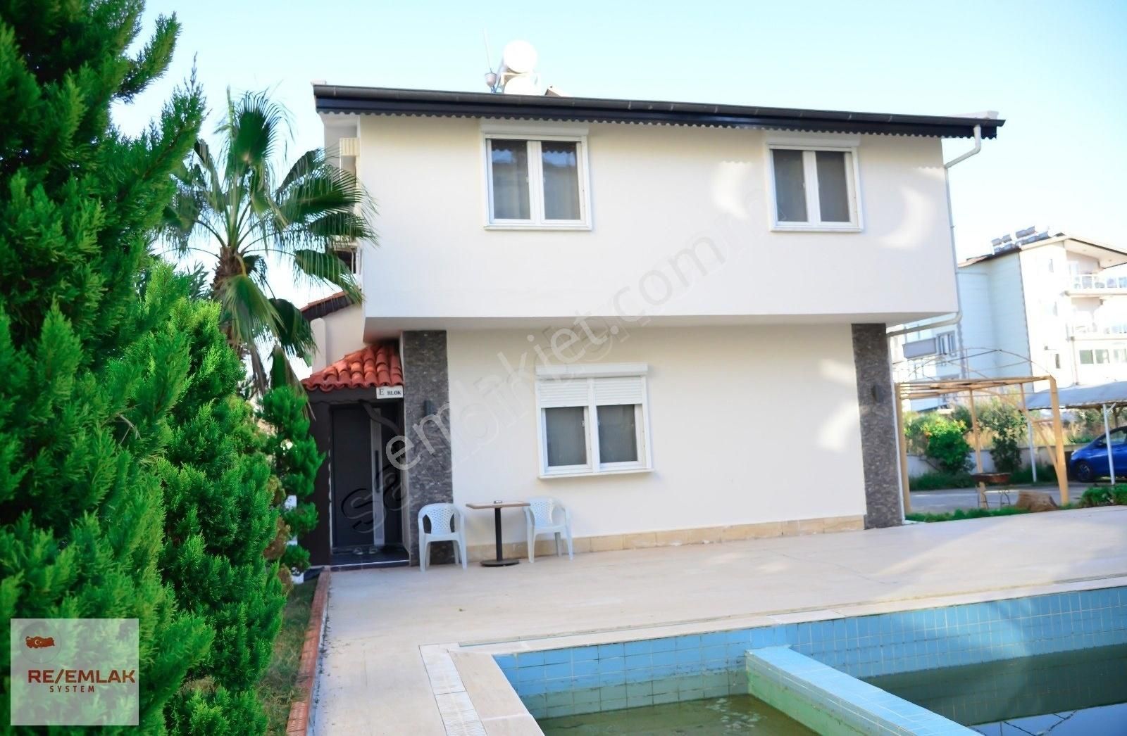 Manavgat Side Satılık Villa SATILIK DENİZE 200 MT VİLLA