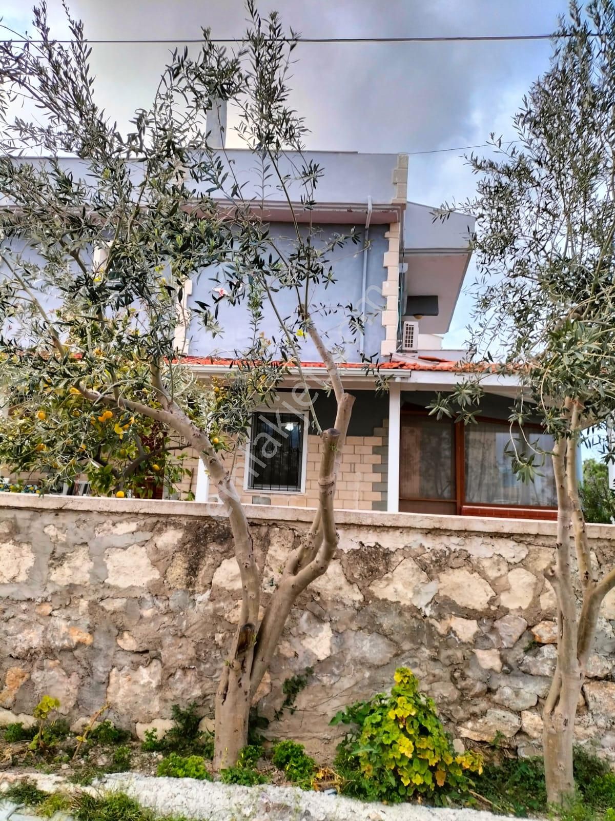 Çeşme Alaçatı Satılık Villa  ALAÇATI DA SATILIK DUBLEKS VİLLA