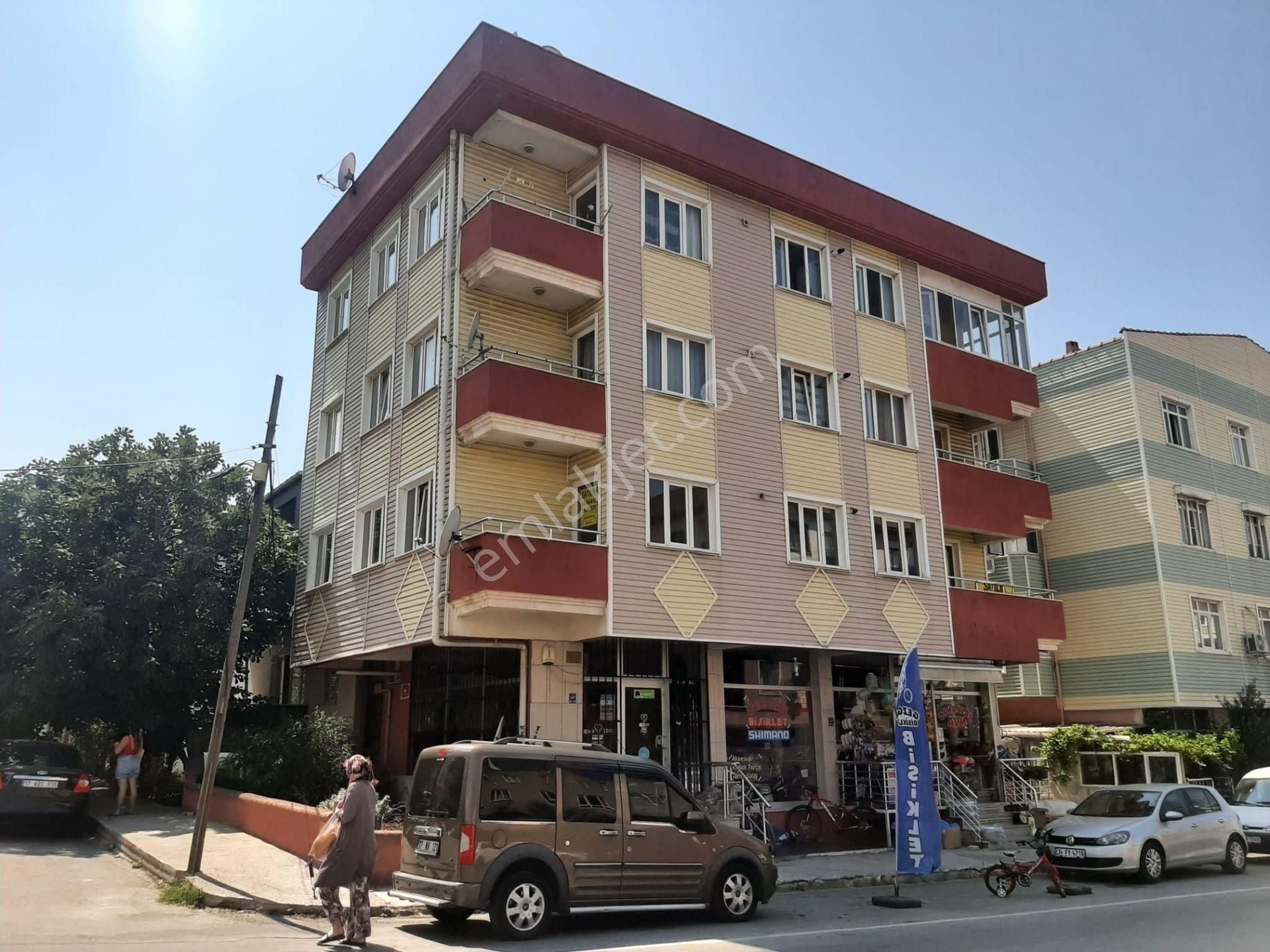 Çanakkale Merkez Esenler Satılık Daire ESENLER ABDİİPEKÇİ CD ÜZERİ TEK DAİRE ÜZERİNE 1.KAT 3+1 135M2 LX