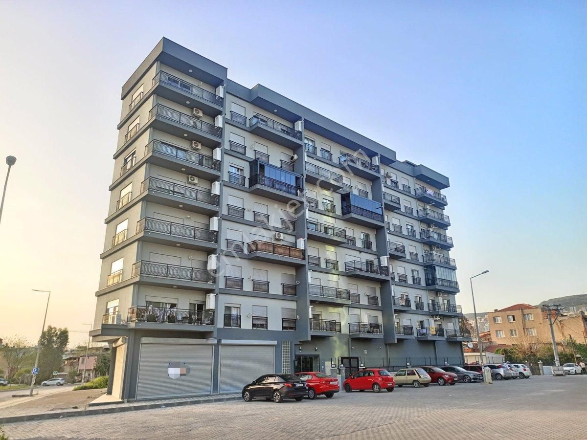 Karşıyaka Şemikler Satılık Daire RE/MAX TARGET'TAN ORDU BLV. 4+1 DUBLEKS SIFIR SATILIK DAİRE