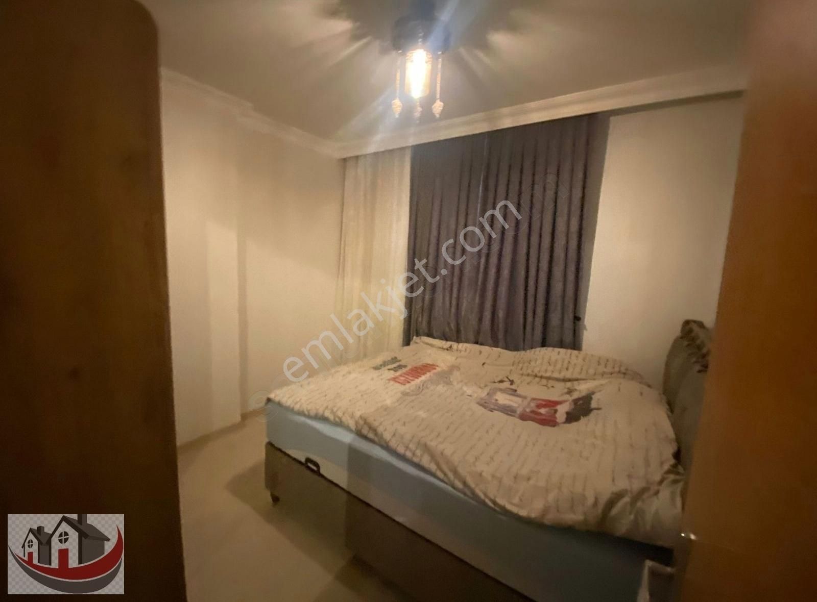 Maltepe Zümrütevler Satılık Daire Güneyden Ful Eşyalı 2+1.80m2 Ayrı Mutfaklı Y.giriş Daire