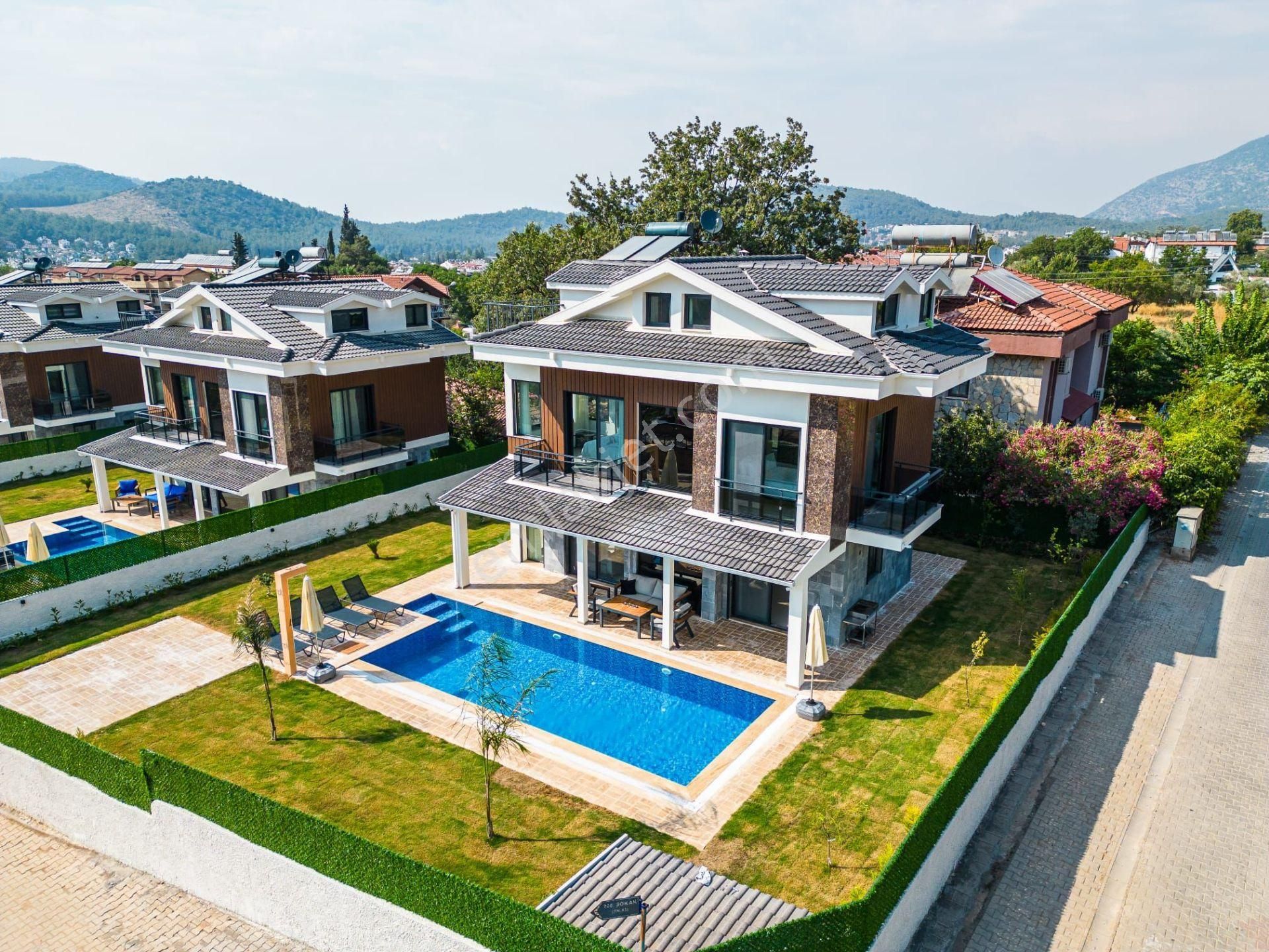 Ovacık Ölüdeniz De 500m2 Arsa İçerisinde Eşyalı 4+1 Lüks Villa - Görsel 2